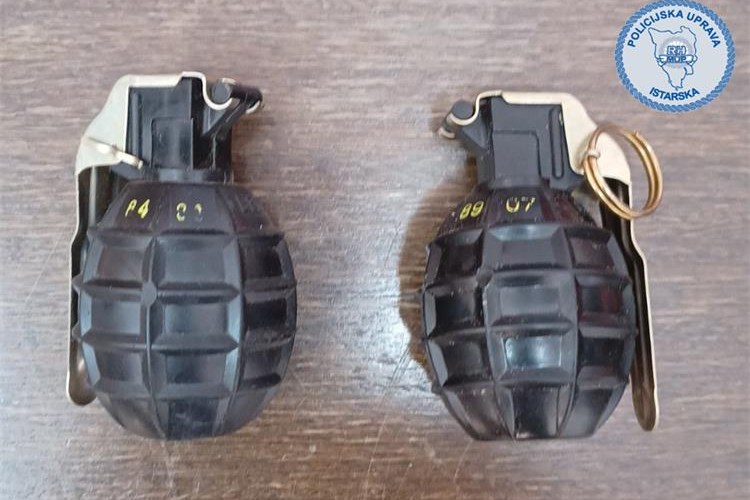 Slika /2025/bombe Poreč.jpg